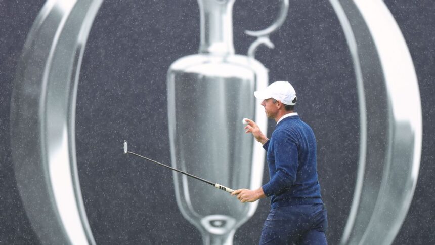 McIlroy avanza en el Open: Supera el corte y apunta alto en Portrush