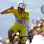 Pogacar Domina Cronoescalada en Tour de Francia: Amplía Ventaja Sobre Vingegaard