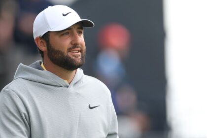 Scheffler lidera The Open con exhibición: 8 birdies y ventaja, McIlroy rezagado