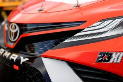 23XI Racing y FRM Pierden Batalla Legal: Charters en Riesgo en NASCAR