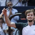 Bublik Conquista Gstaad: Primer Título ATP en Arcilla para el Kazajo