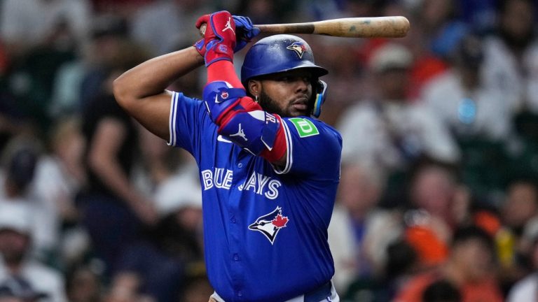 Guerrero Jr. enciende a Toronto: Jonrón de 420 pies y racha victoriosa