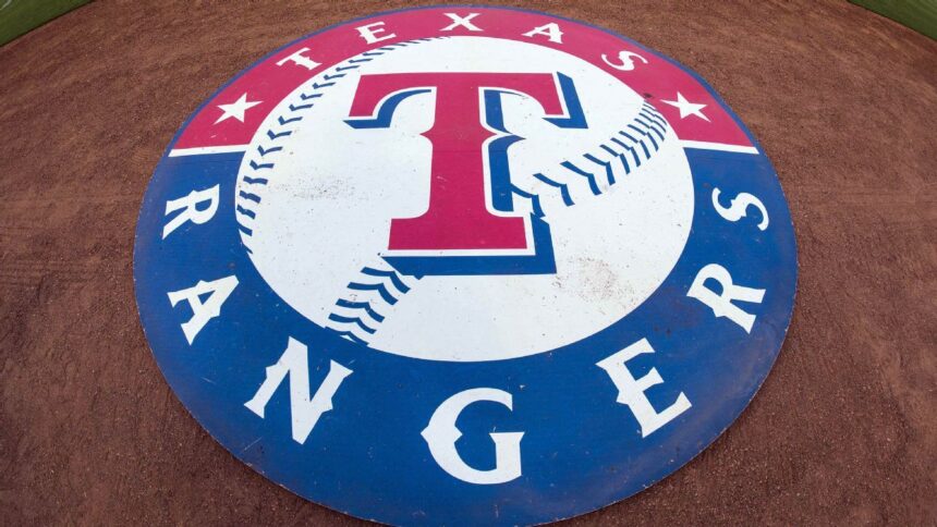 Rangers: Chris Martin a la lista de lesionados; Jung es llamado