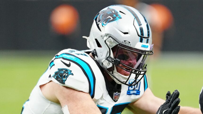 Panthers cortan a LB titular Josey Jewell: Conmoción Cerebral y Futuro Incierto