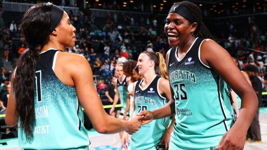 Jones regresa con 18 puntos y lidera a Liberty sobre Fever en la WNBA