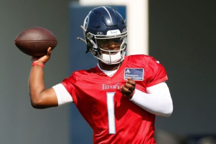Ward lidera ofensiva Titans: Rookie QB toma riendas tras cirugía de Levis
