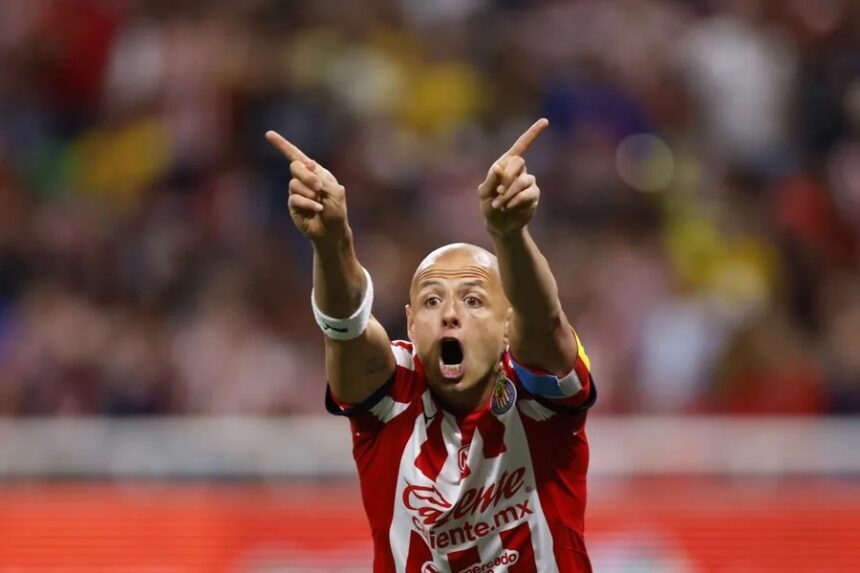 Sheinbaum critica a Chicharito por comentarios machistas: "Tiene mucho que aprender"