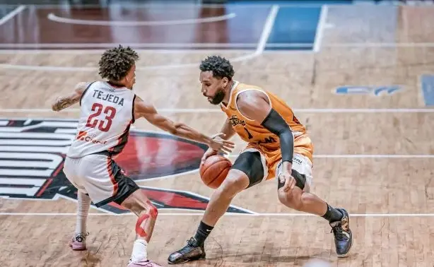Metros de Santiago Empatan Serie Semifinal A con Victoria Ante Indios