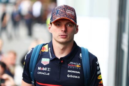 Verstappen: Salida de Horner no afecta futuro en Red Bull, dice el campeón.