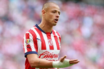 Chicharito se disculpa tras polémicas declaraciones sexistas: FMF lo multa