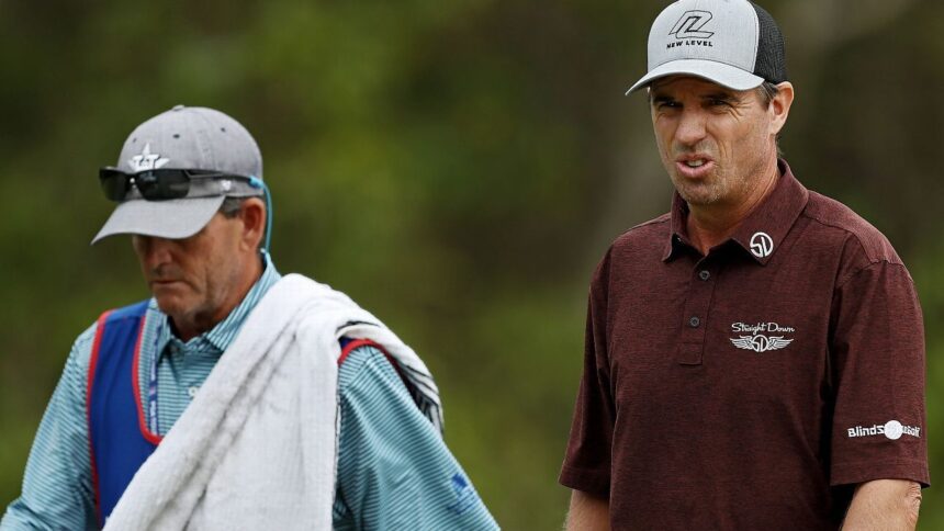 Alker lidera el Senior Open Británico con 63 golpes: ¡Dominio en Sunningdale!