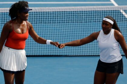 Venus Williams cae en dobles del DC Open, pero avanza en singles