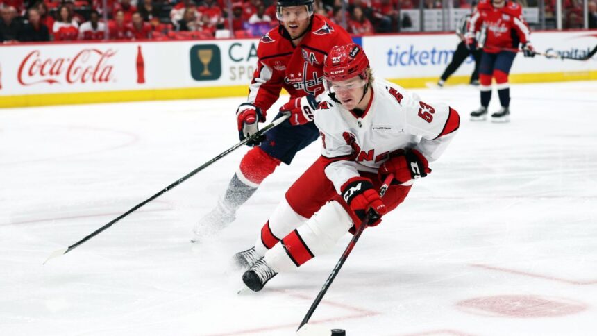 Hurricanes Aseguran a Blake con Extensión Millonaria por 8 Años