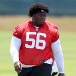 Watson, el jugador más pesado de la NFL, busca salud y debut con los Bucs