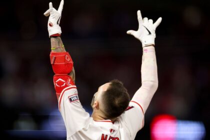 Neto, héroe de los Angels: Walk-off y jugada defensiva clave ante Mariners