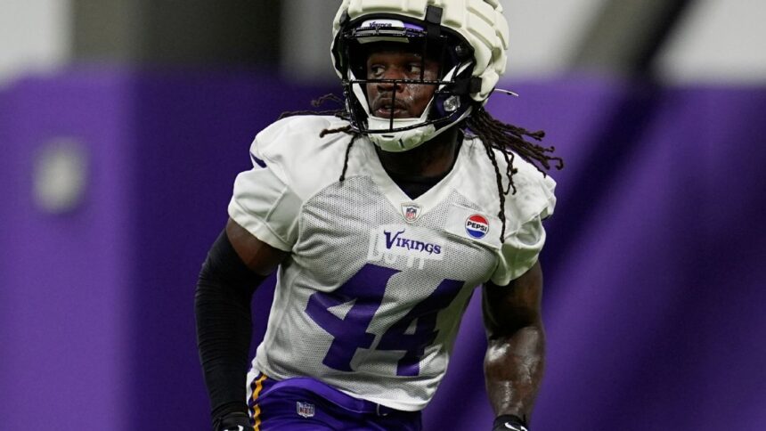 Vikings Aseguran a Josh Metellus: Extensión por $36M y 3 Años