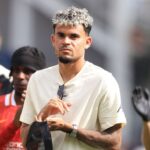 **Luis Díaz ausente: Rumores de traspaso y futuro incierto en Liverpool**
