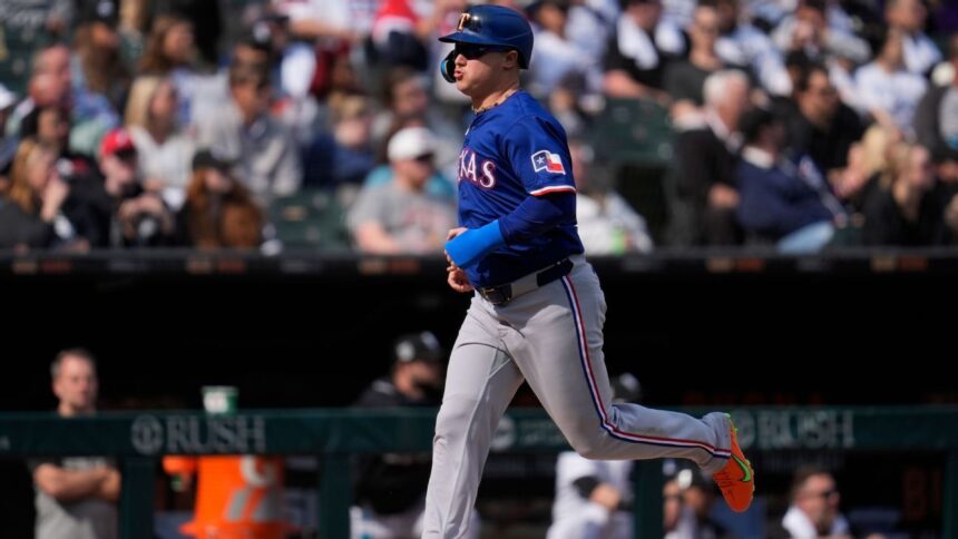 Pederson Regresa: Rangers Activan al Bateador Designado el Domingo
