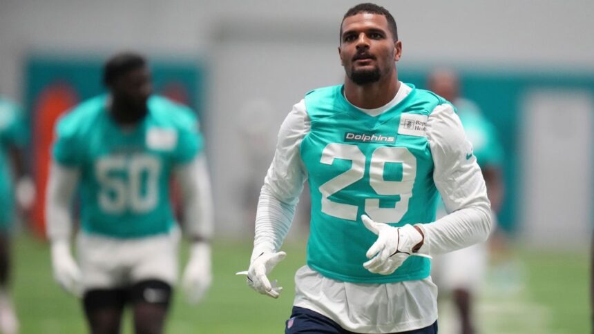 Dolphins reestructuran contrato de Minkah Fitzpatrick: Ahorro y expectativas