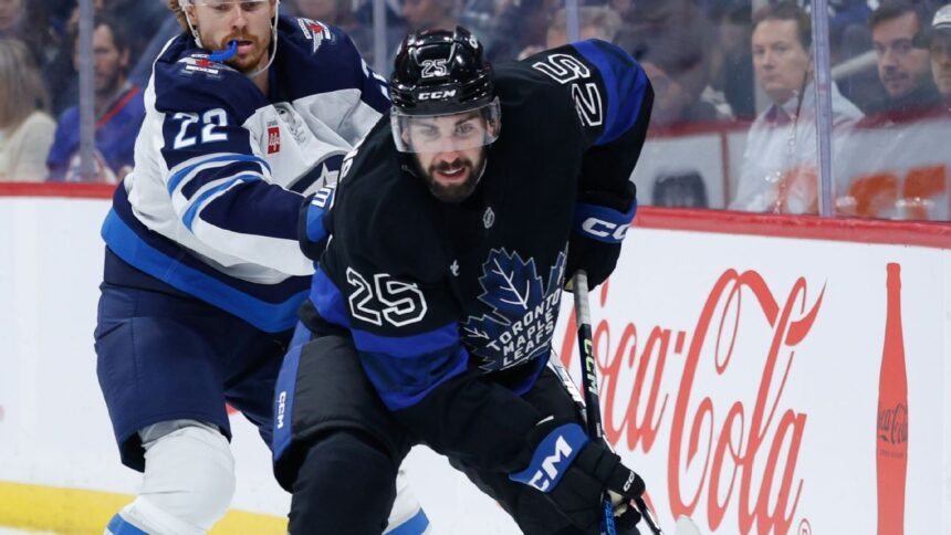 Sabres Evitan Arbitraje con Timmins: 2 Años y $4.4 Millones para el Defensa