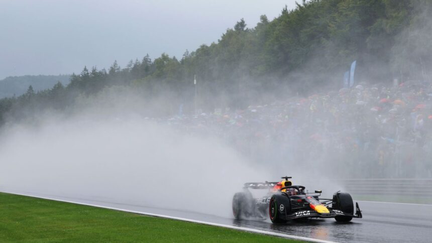 Verstappen critica retraso del GP de Bélgica: "Decisión decepcionante"