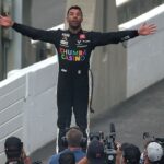 Wallace Hace Historia: Primer Piloto Negro Gana Brickyard 400 en Indy