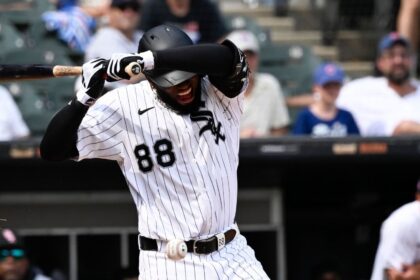 Robert Jr. golpeado por recta a 101 mph en regreso; White Sox en alerta