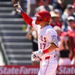 Trout Conquista 1,000 RBIs con Jonrón Épico: Leyenda de los Angels Hace Historia