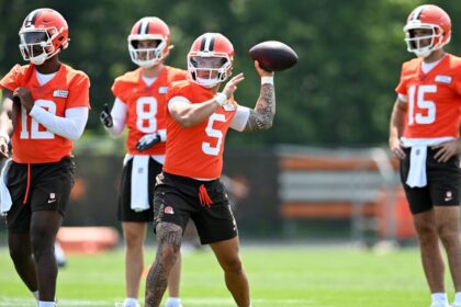 Batallas Épicas: ¿Quién será el QB titular en Browns y Colts para la Semana 1?