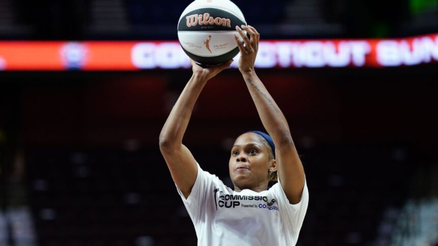 Sky Corta a Moriah Jefferson: La Veterana Base Deja Chicago