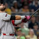 Suárez de Dbacks: Rayos X Negativos Tras Golpe, Espera Más Pruebas