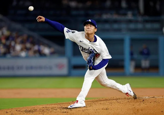 Yamamoto Domina: Dodgers Vencen Rojos con Brillante Actuación del Pitcher