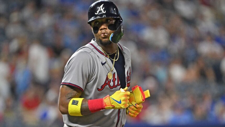 Acuna Jr. Sale del Juego por Molestias en el Tendón de Aquiles