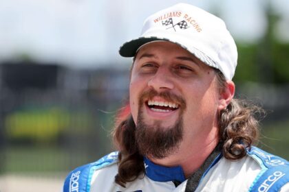 Kaulig Racing rescinde contrato con Josh Williams en NASCAR Xfinity