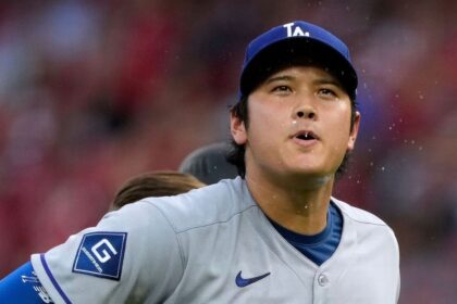 Ohtani Abandona Montículo con Trainer: Preocupación en Dodgers por Lanzador Estrella