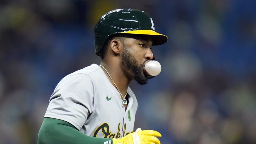 Rojos de Cincinnati se refuerzan: Adquieren a Miguel Andújar desde Oakland