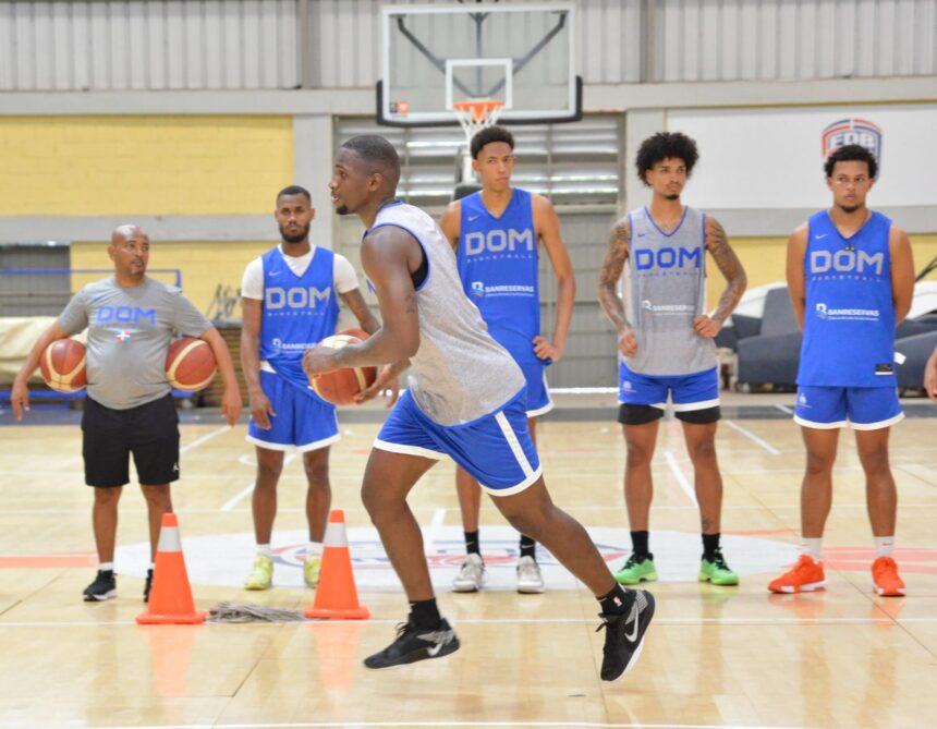 David Jones reitera su compromiso con la Selección Dominicana de Baloncesto