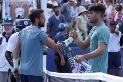 Alcaraz Sufre en Cincinnati: Bautista y Comesaña Avanzan a la Siguiente Ronda