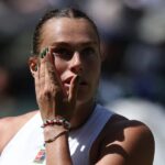 Sabalenka sufriendo vence a Raducanu; Bouzas, su rival en Cincinnati
