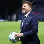 Conmebol busca fútbol más dinámico: menos interrupciones y juego real