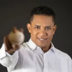 Octavio Dotel Inmortalizado: Colegio Sabiduría se transforma en escuela internacional