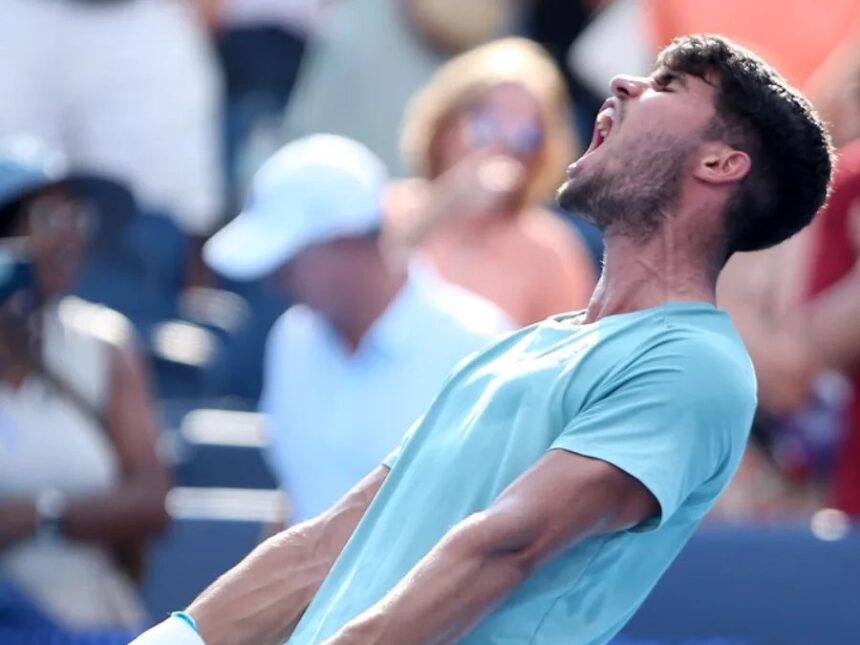 Alcaraz avanza a semis en Cincinnati tras vencer a Rublev en épico duelo