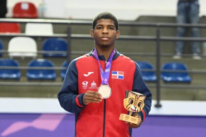 Yorkis Carvajal Bronce en Lucha; Liranyi Alonzo a Final de Atletismo en Panam Junior