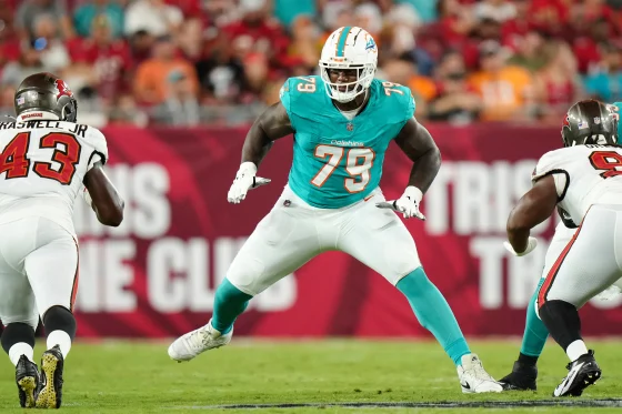 Bayron Matos, fuera de temporada NFL con Dolphins por lesión