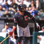 Carlos Santana, agente libre: Cleveland le da libertad al veterano dominicano