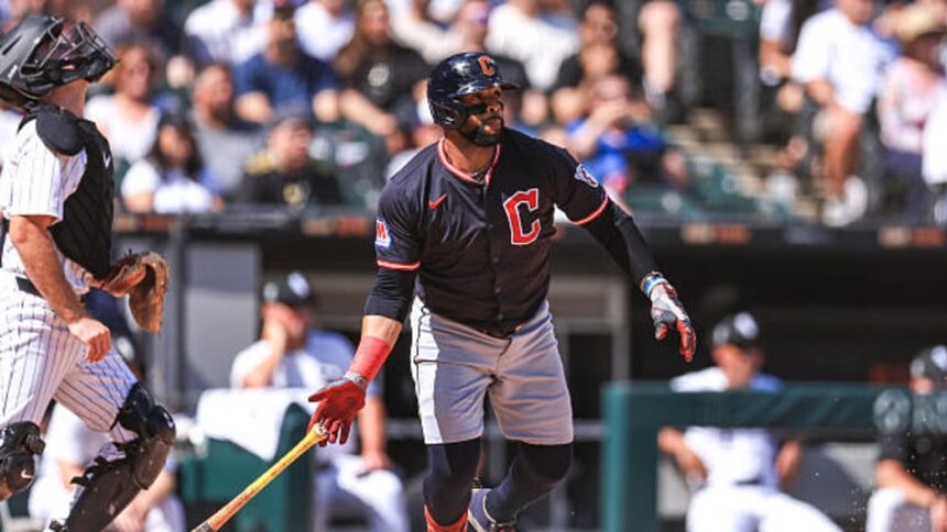Carlos Santana, agente libre: Cleveland le da libertad al veterano dominicano