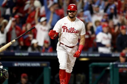 Schwarber y otros 20: Leyenda de 4 HR en un juego de MLB