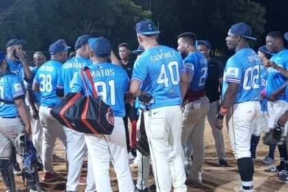 Centro y Comercio en Marcha Avanzan a Finales Divisionales en Softbol DN