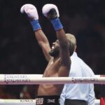 Crawford Destrona a Canelo: Victoria Unánime y Conquista de Títulos