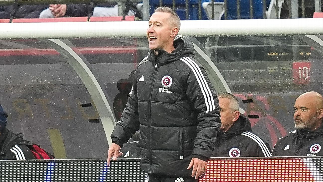 Caleb Pablo Revolution rescinde a Caleb Porter: Fuera Playoffs, Pablo Moreira ...